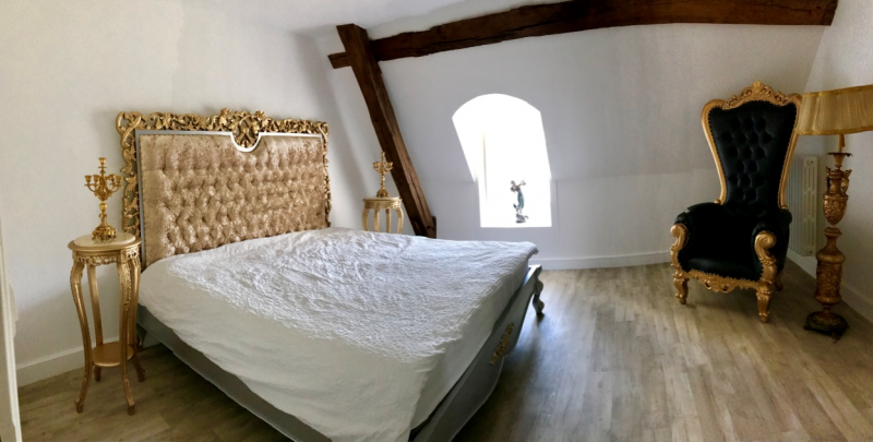 File:Golden-room.png